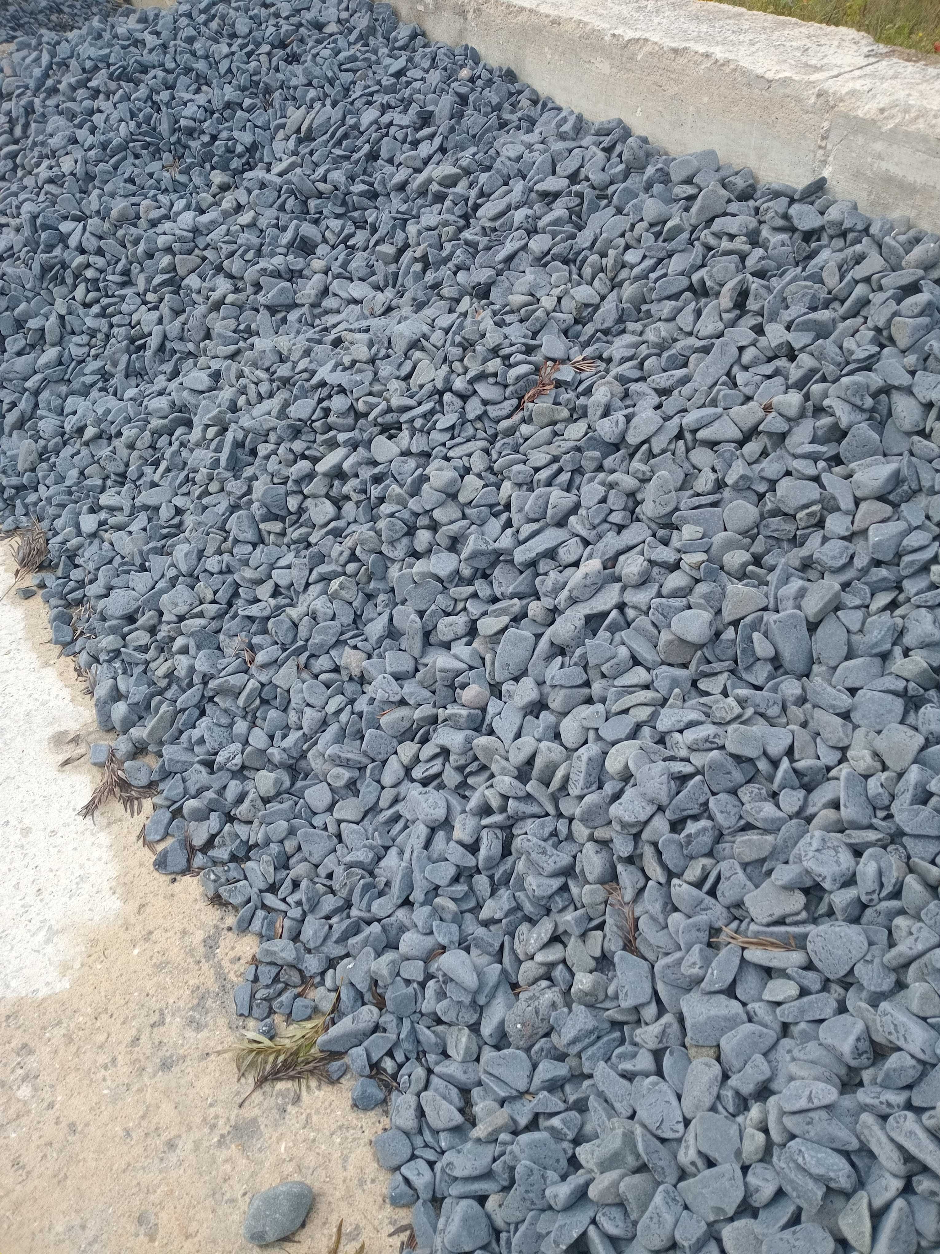 Seixo   rolado   preto