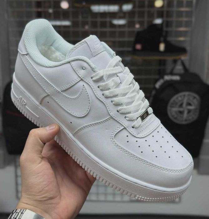 Зимние мужские кроссовки Найк белые кожаные на меху Nike