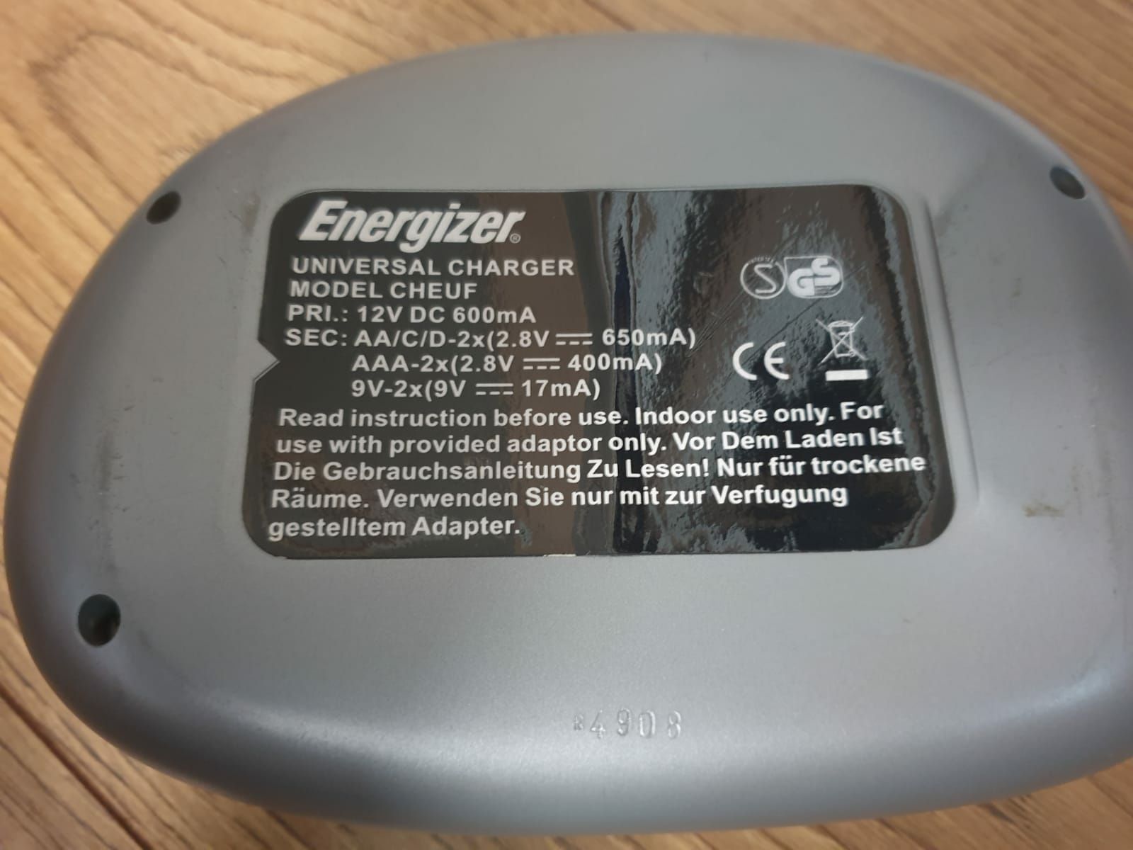 Ładowarka uniwersalna energizer