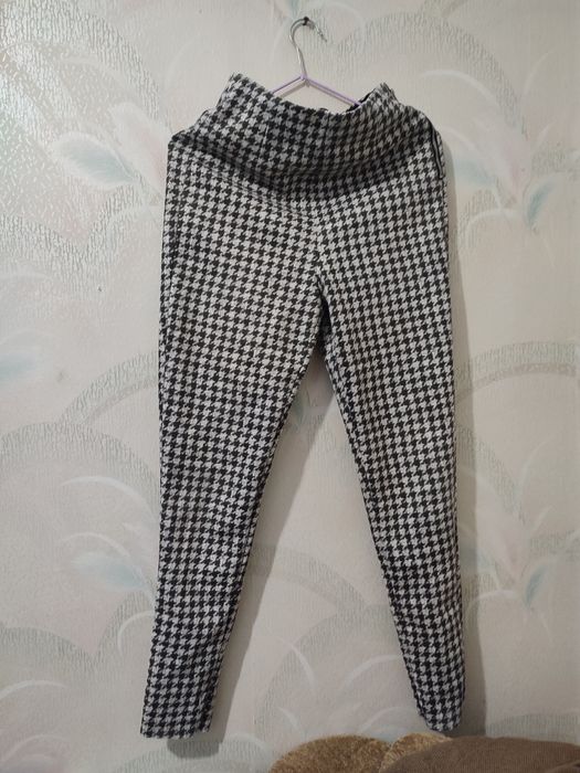 Продам брюки, джинси 300 грн всі