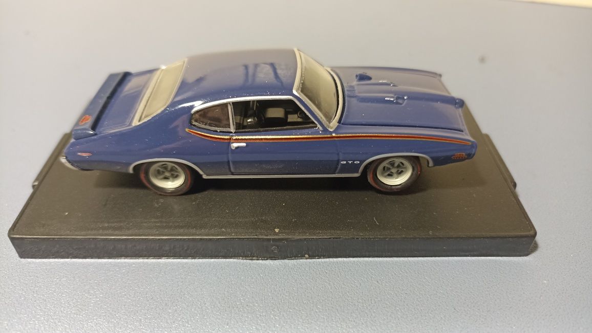 Колекційна модель Pontiac 1/64 m2 machines.