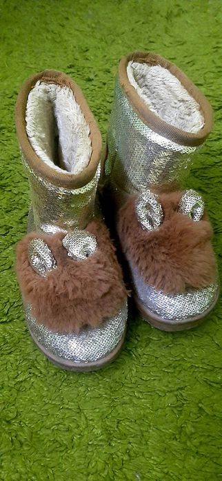 Продам уггі з паєтками