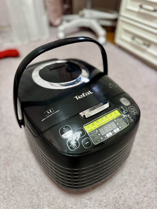 Мультиварка TEFAL Spherical Bowl RK745832 в чудовому стані на 5 літрів