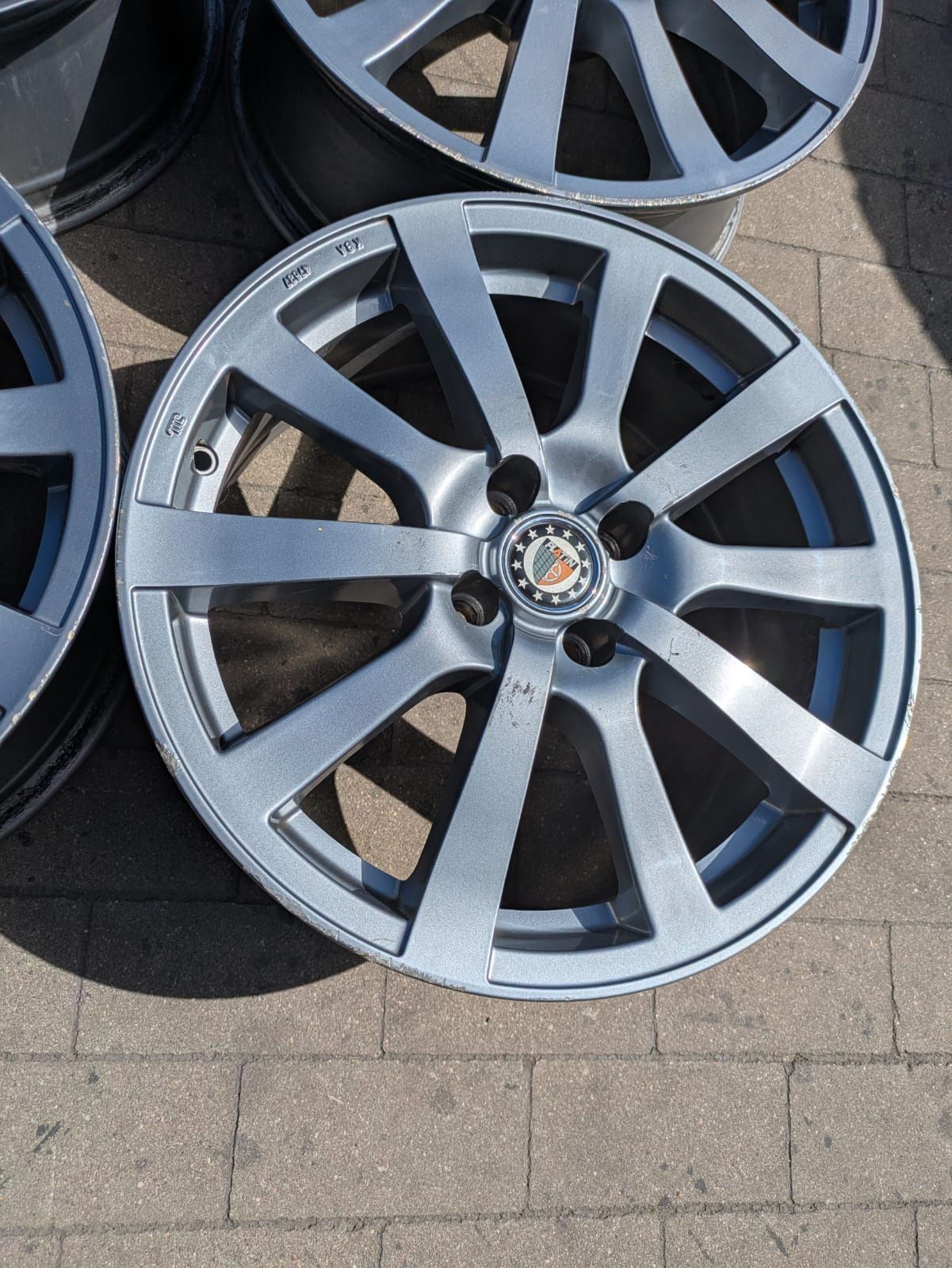 Alufelgi Reno Scenic Megan II Volkswagen  4x100 ET35 7Jx17 H2 17"
