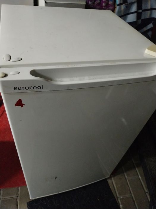 Zamrażarka 4 szuflady,pułki