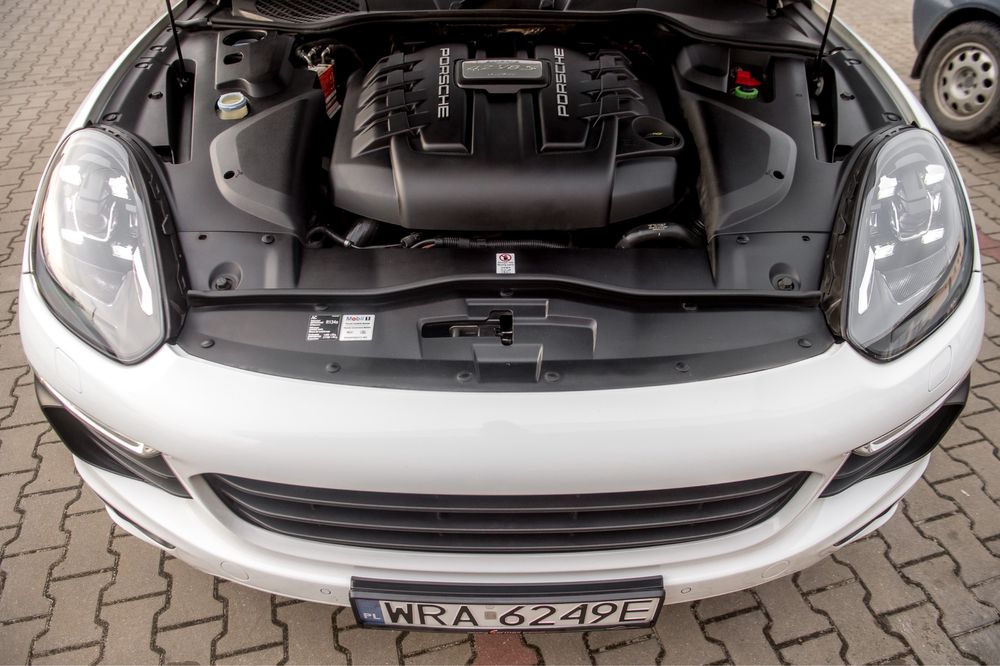 Porsche Cayenne S 4.2 V8 Diesel 2015 rok FV 23%
