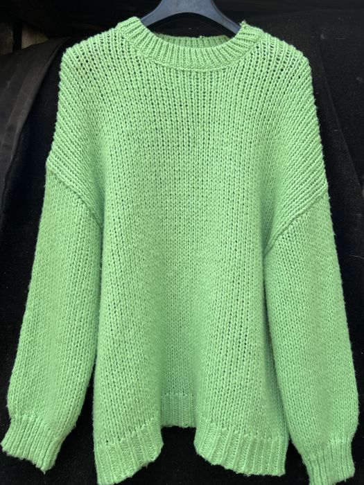 Подовжений светер Bershka