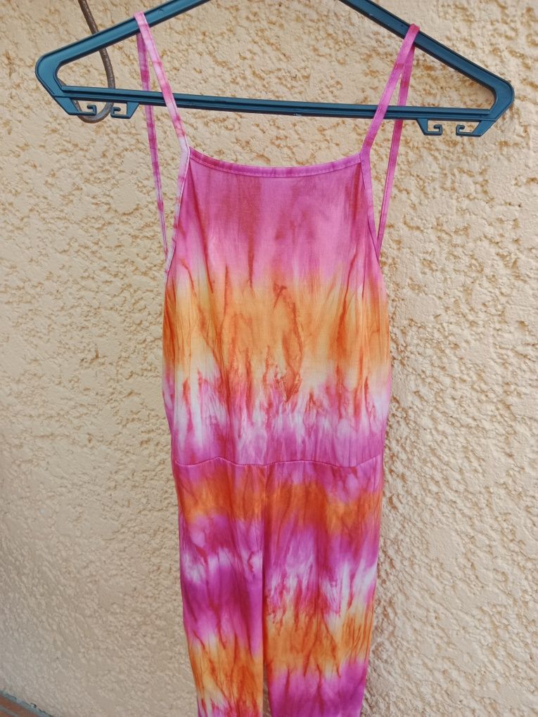 Pink Tie Dye Low Back Cropped Legged Jumpsuit
Size: 6
Colour: Pink