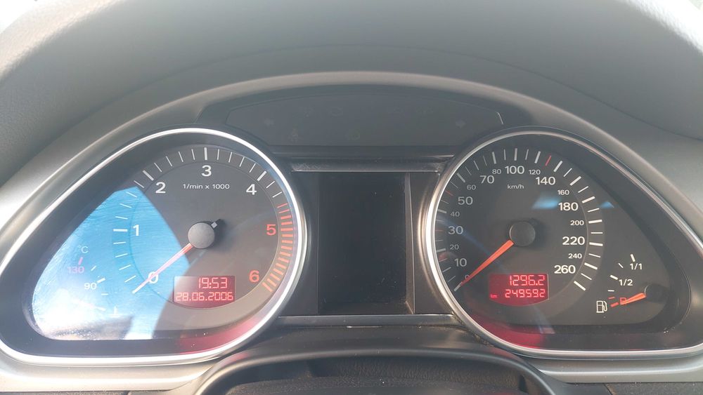 Audi Q7 3.0 TDI Quattro - 7  LUGARES | SELO ANTIGO