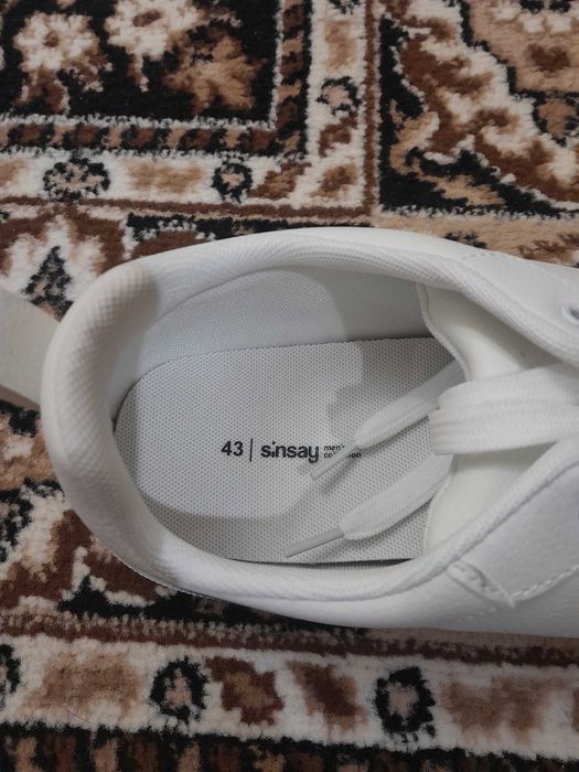 Чоловічі кросівки