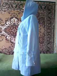 Куртка- ветровка женская красивая, нежно- голубая с капюшоном