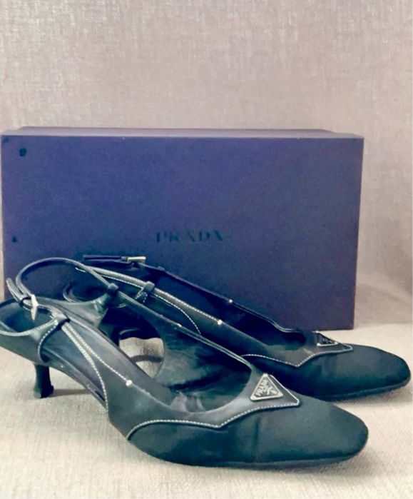 Sandálias pretas Prada