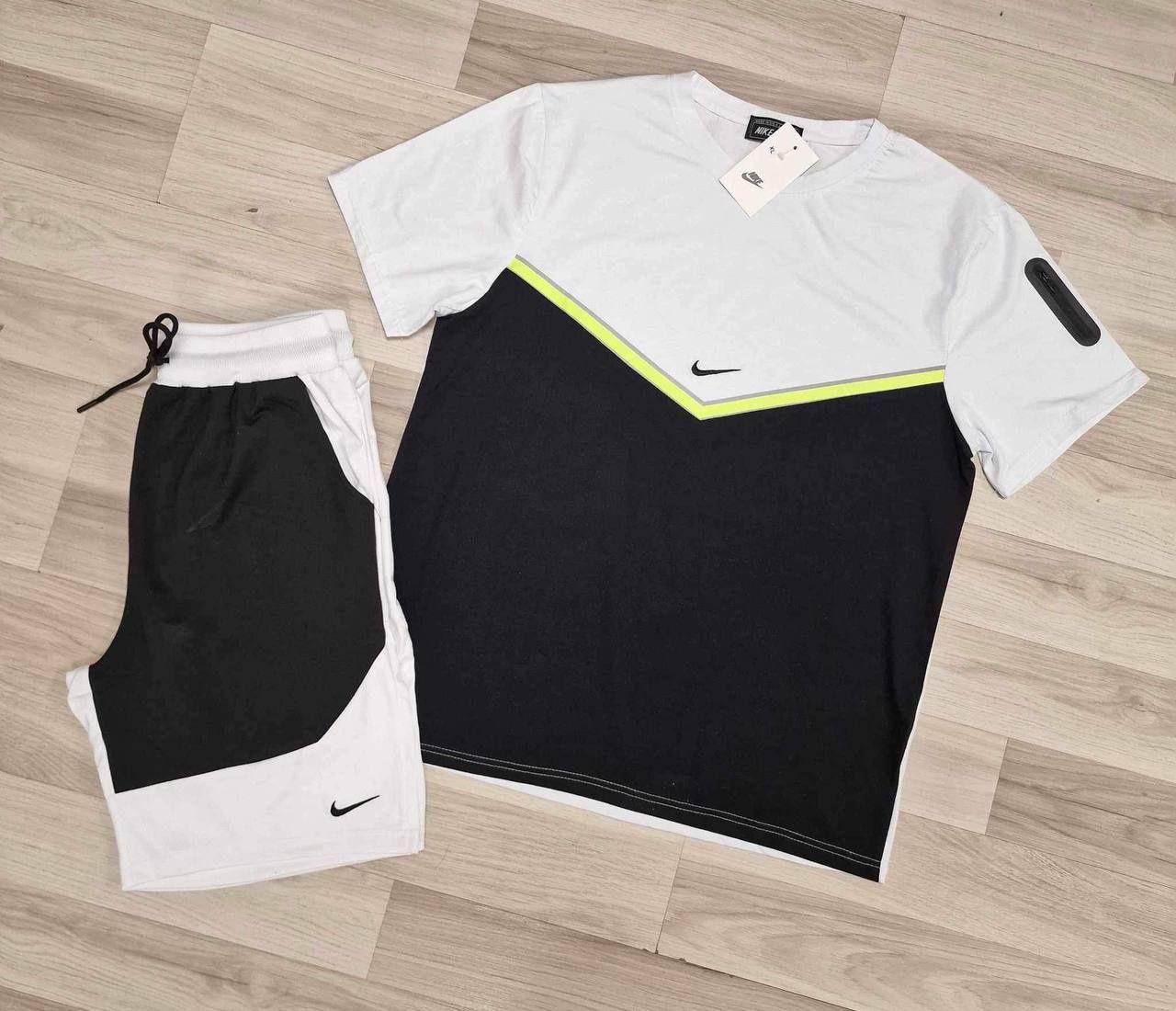 T-shirt e calção Nike