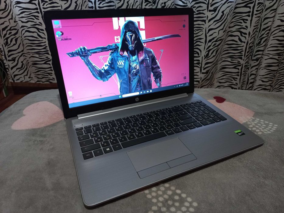 Игровой Видео GTX 1050 Ti  (4 ГБ)   Intel Core i7 8565U/  HP 15