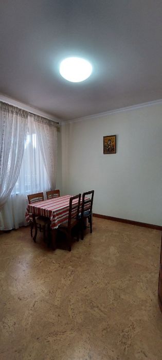 Елітний будинок з розкішним садом в Білоцерківському районі