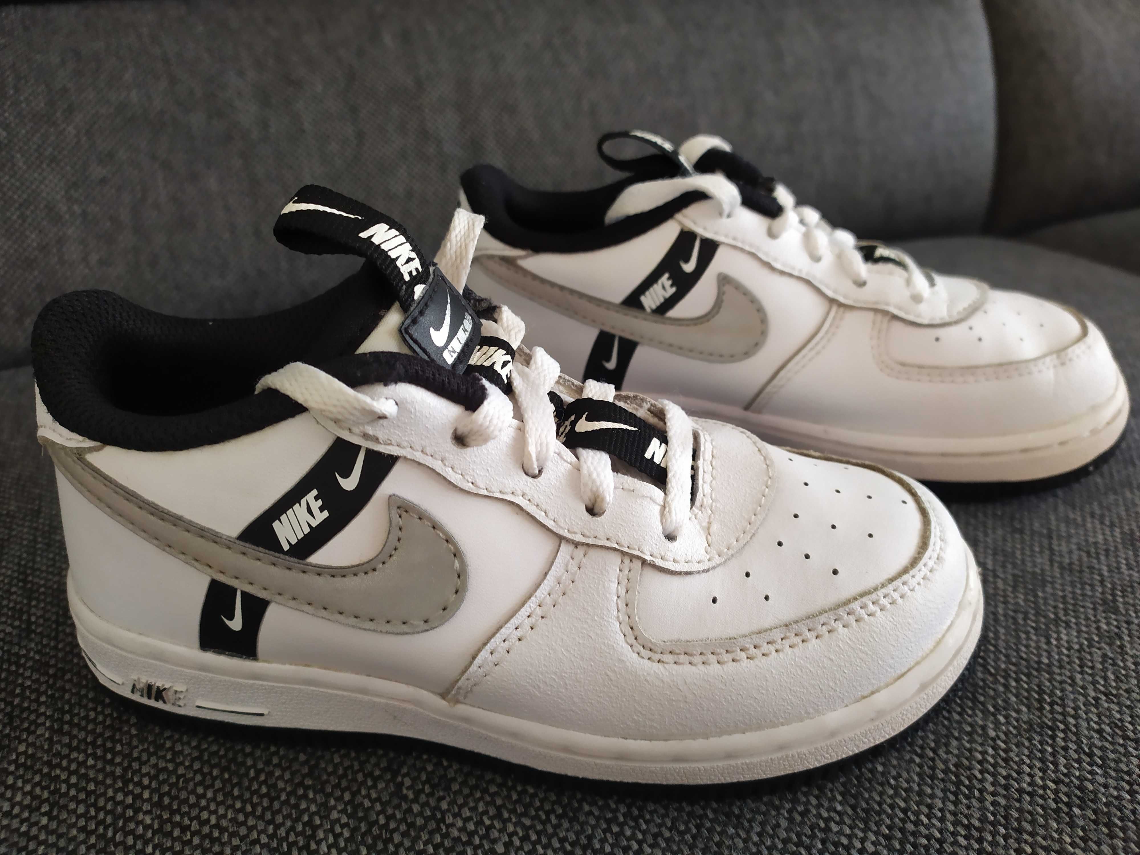 Nike air force 1 LV8