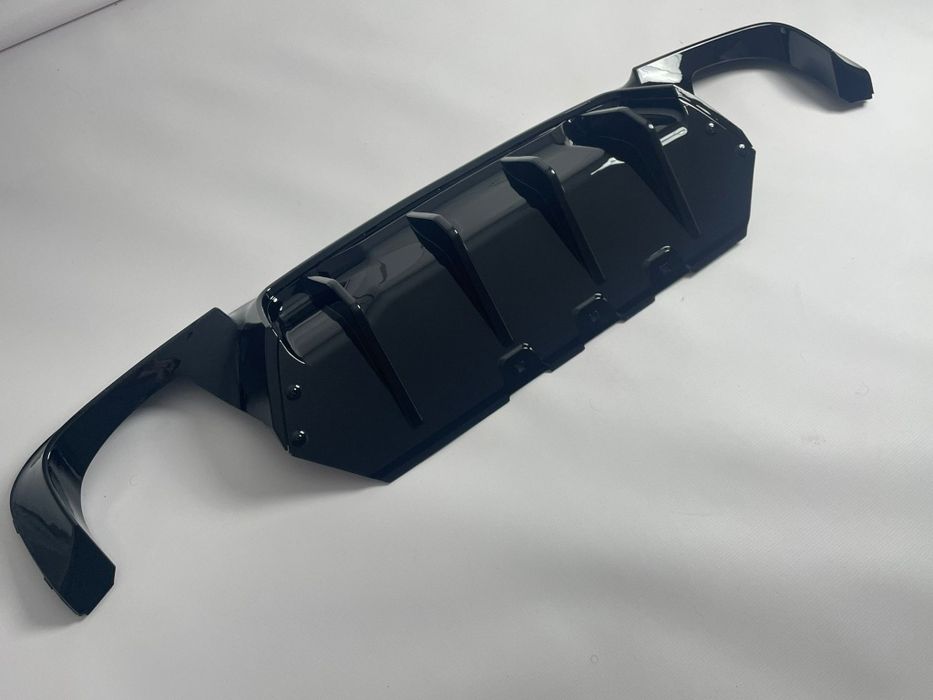 BMW F10 F11 Dyfuzor Dokładka Tylnego Zderzaka M-Pakiet Czarny Połysk