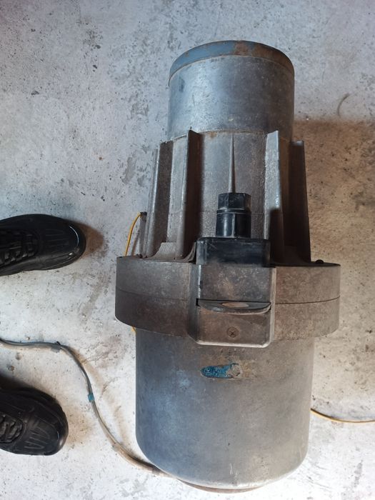 Продам преобразователь частоты тока