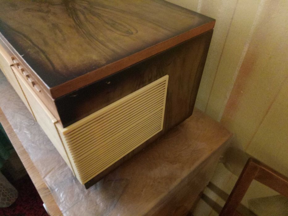 Магнитофон  катушечный бобинный Днепр 12 в рабочем состоянии