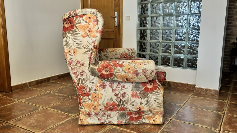 BAIXA DE PREÇO | Sofá-Cama Vintage Estofado com Padrão Floral