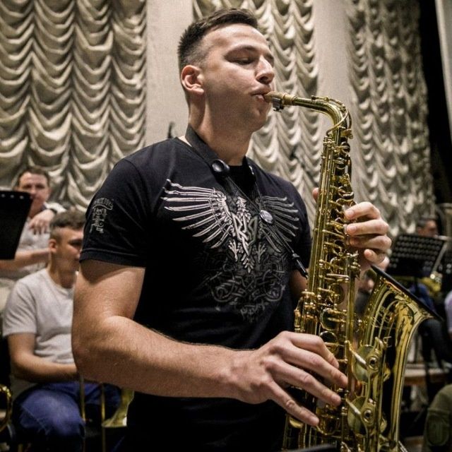 Музикант саксофоніст - Olexiy Chumak