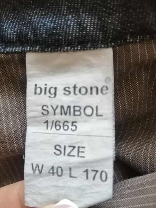 Spodnie jeansowe, raz założone