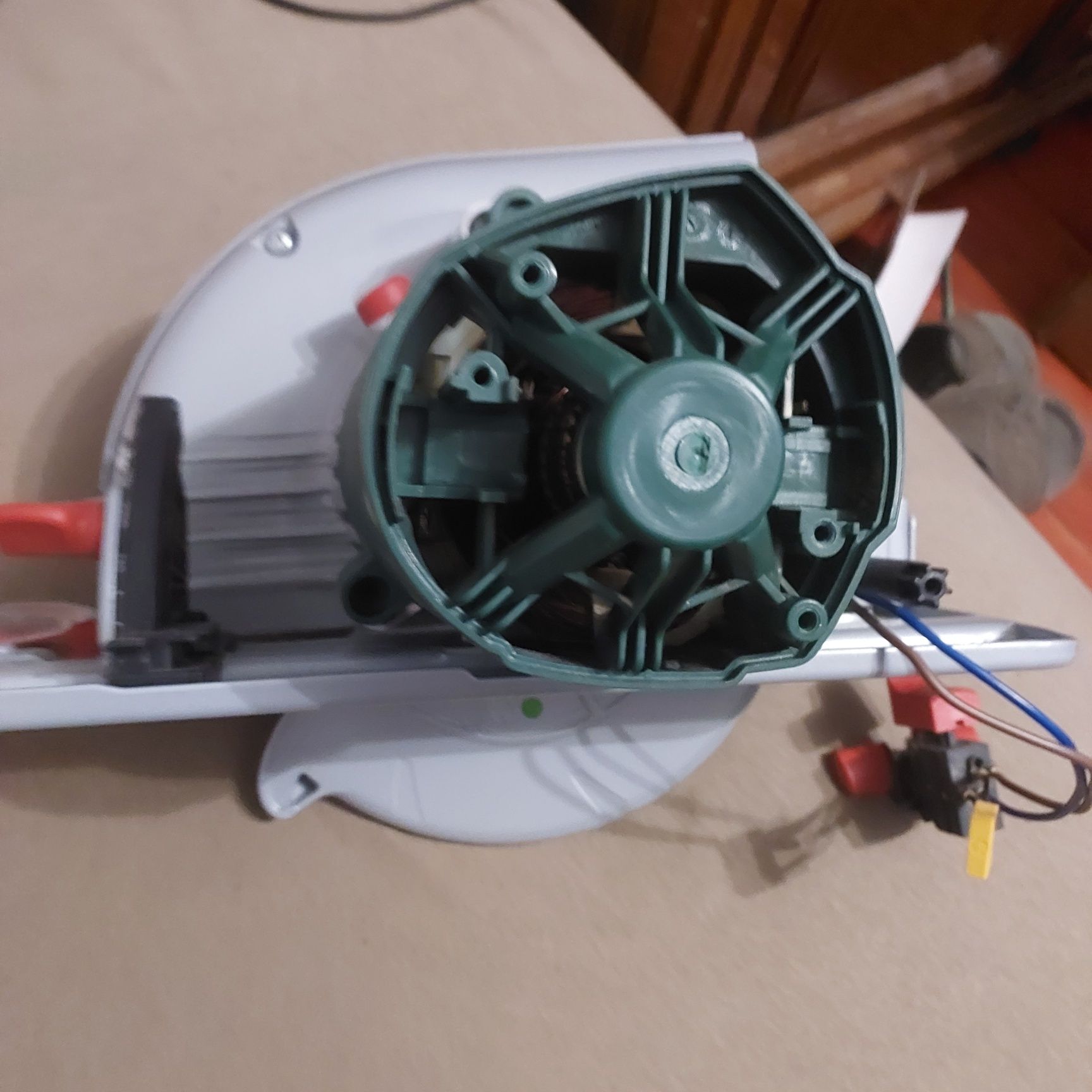 Pilarka bosch pks 66 A
