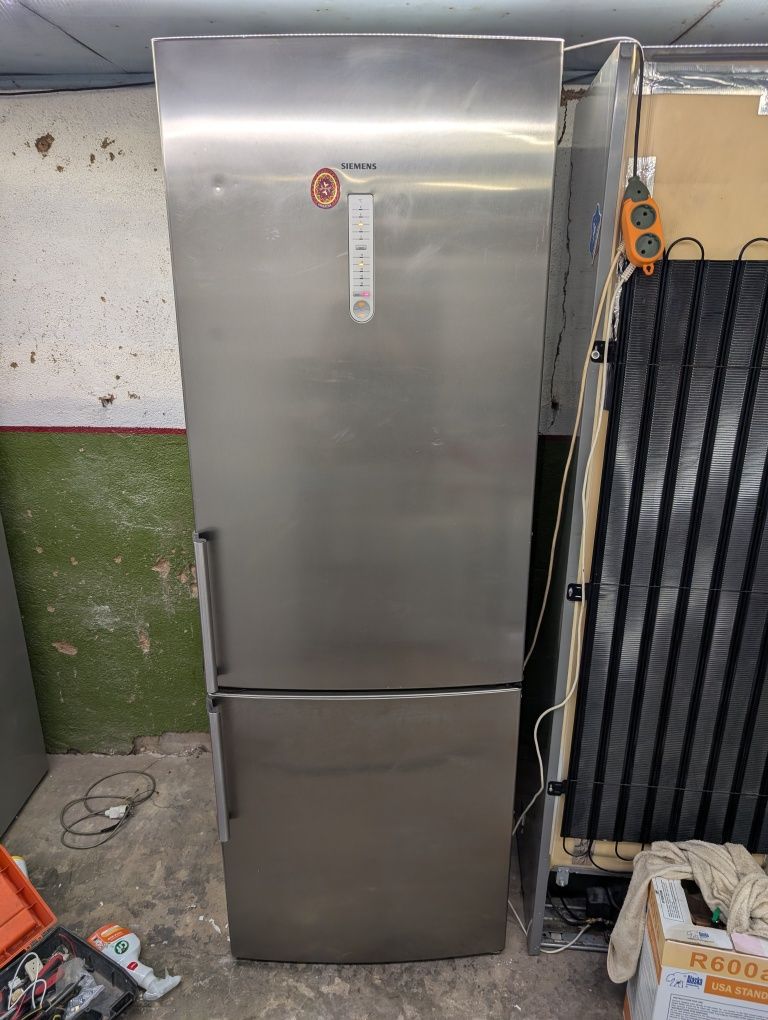 Холодильник Siemens Nofrost