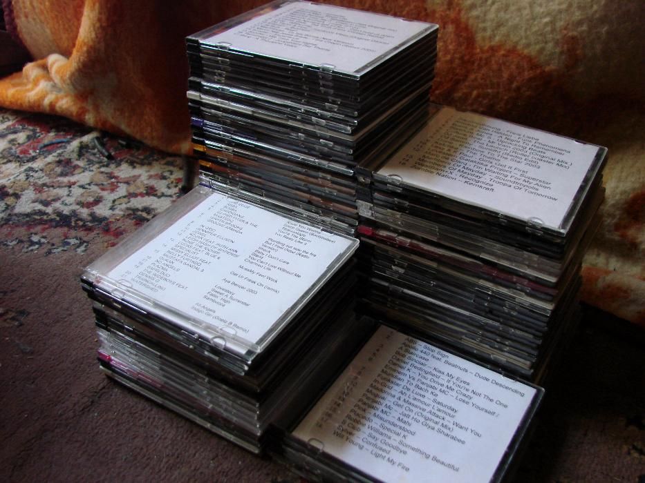 Колекція CD дисків. Музика 1990-2002 го років 85 шт.