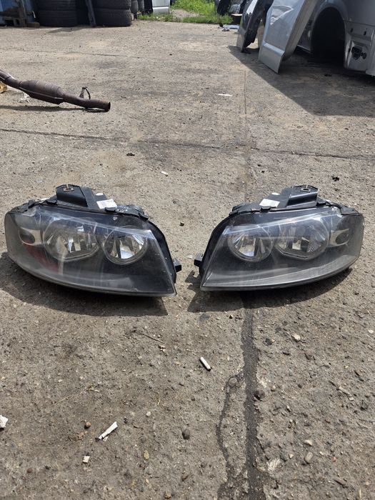 Audi A3 8P lampa przód lewa prawa wersja angielska