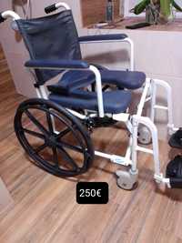 Cadeira de rodas para baho