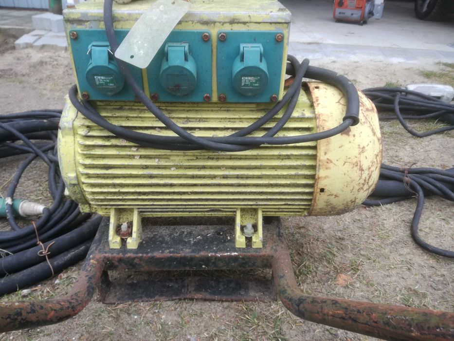 Wibrator do betonu /buława  wibrująca  Bosch 8mb i 3 6mb