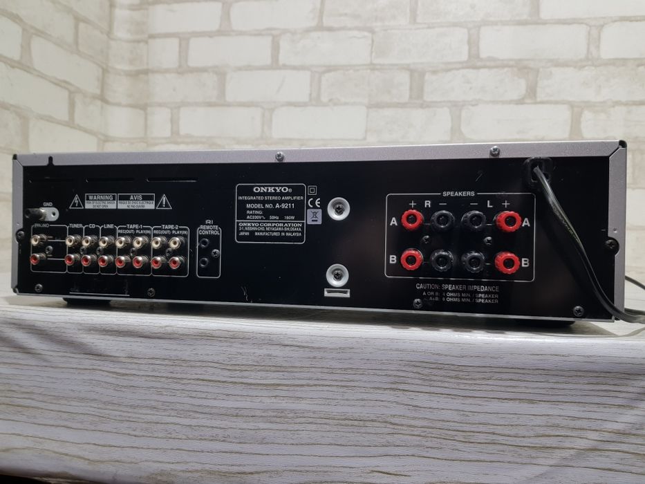 Стерео підсилювач ONKYO A-9211,*2х80 Вт, б/у з Німеччини