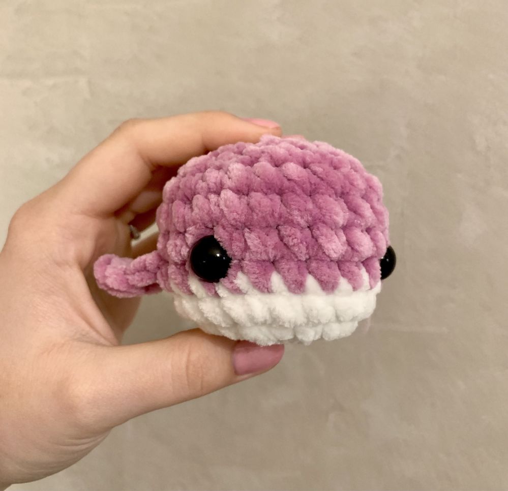 Wieloryb amigurumi/maskotka na szydełku