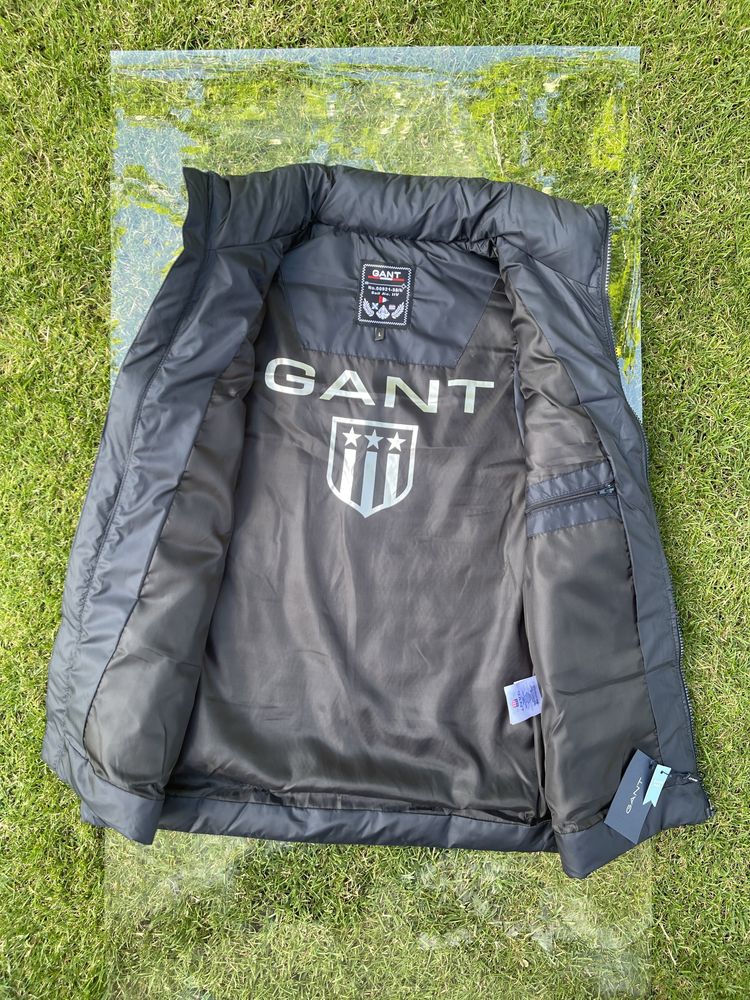 Продам чоловічу жилетку Gant