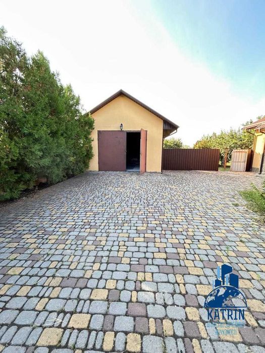 Продам будинок в селищі Царичанка