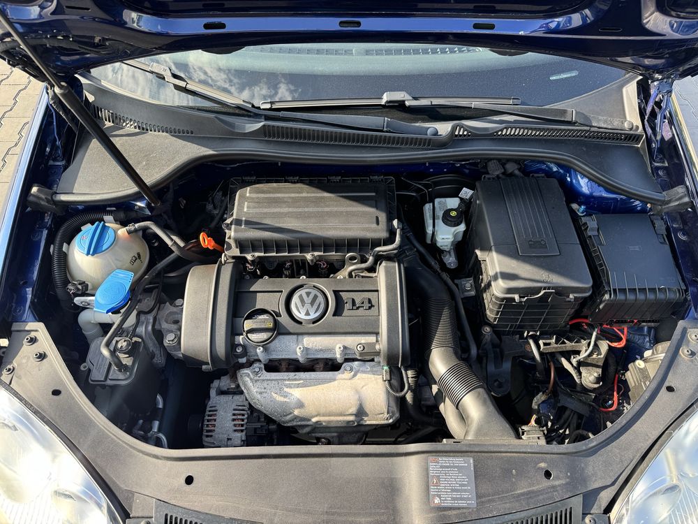 Продам Volkswagen Golf V MPI
