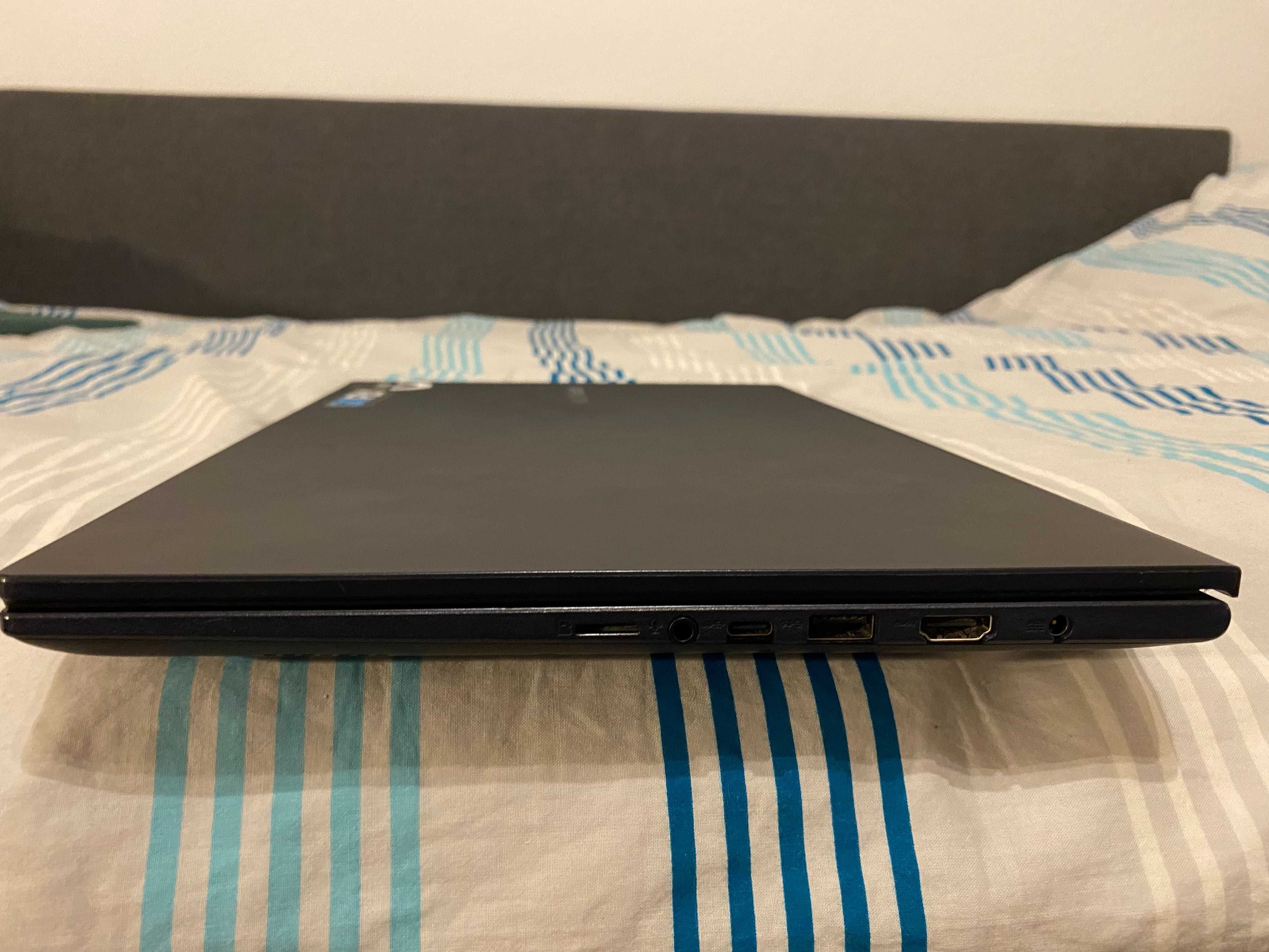 Laptop ASUS Vivobook A513E