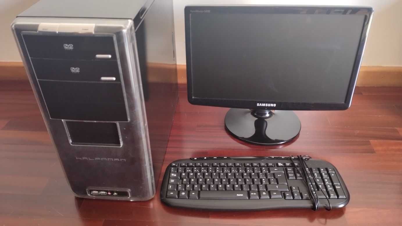 Computador Halfmman + monitor 19” + teclado