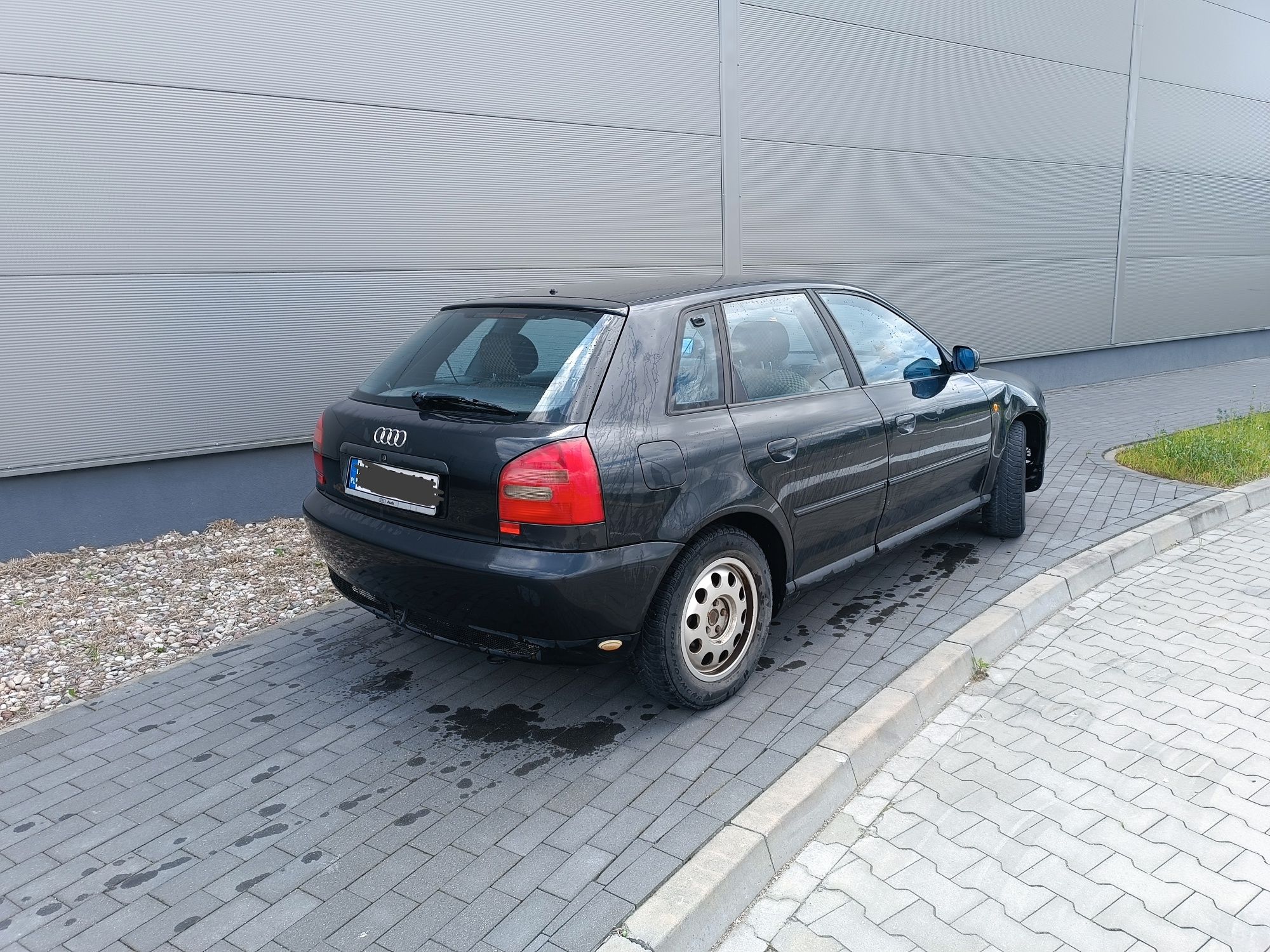 Audi A3 8p 5 drzwi 1.8 Benz+LPG alusy klima kubełki na dojazdy !!