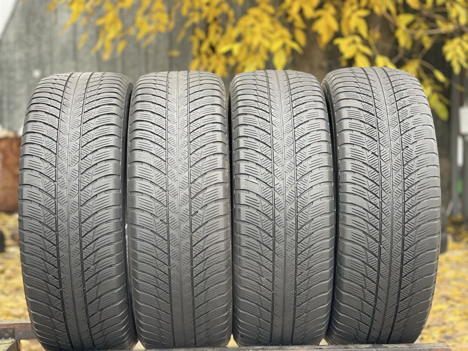 Шини Зимові 4шт 225/60 R18 Bridgestone Lm001
