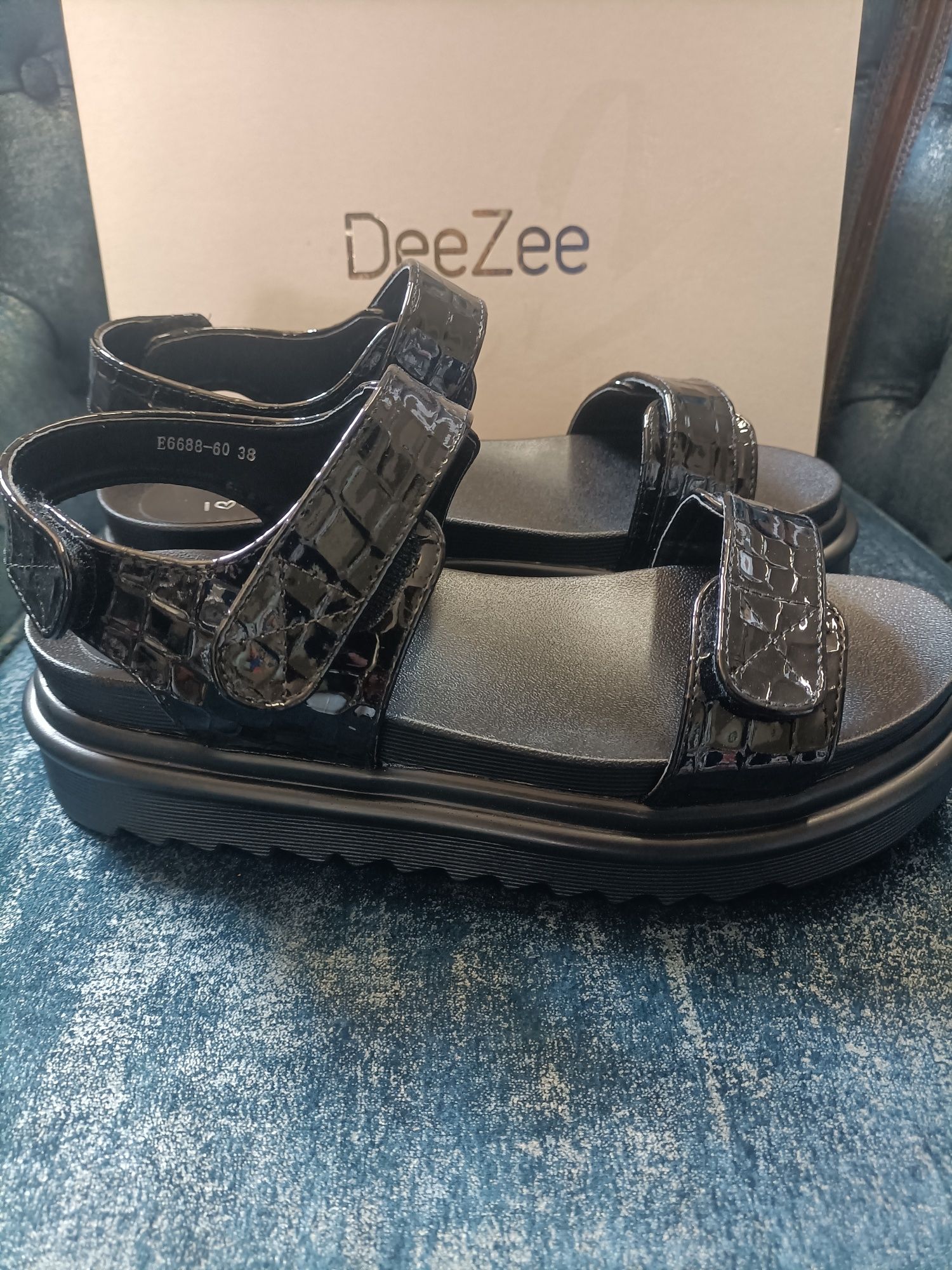 Sandały Dee Zee 38