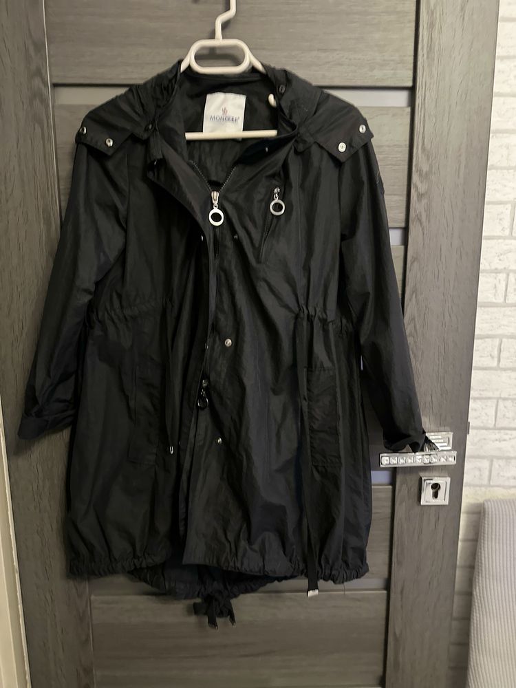 Parka wiatrowka Moncler