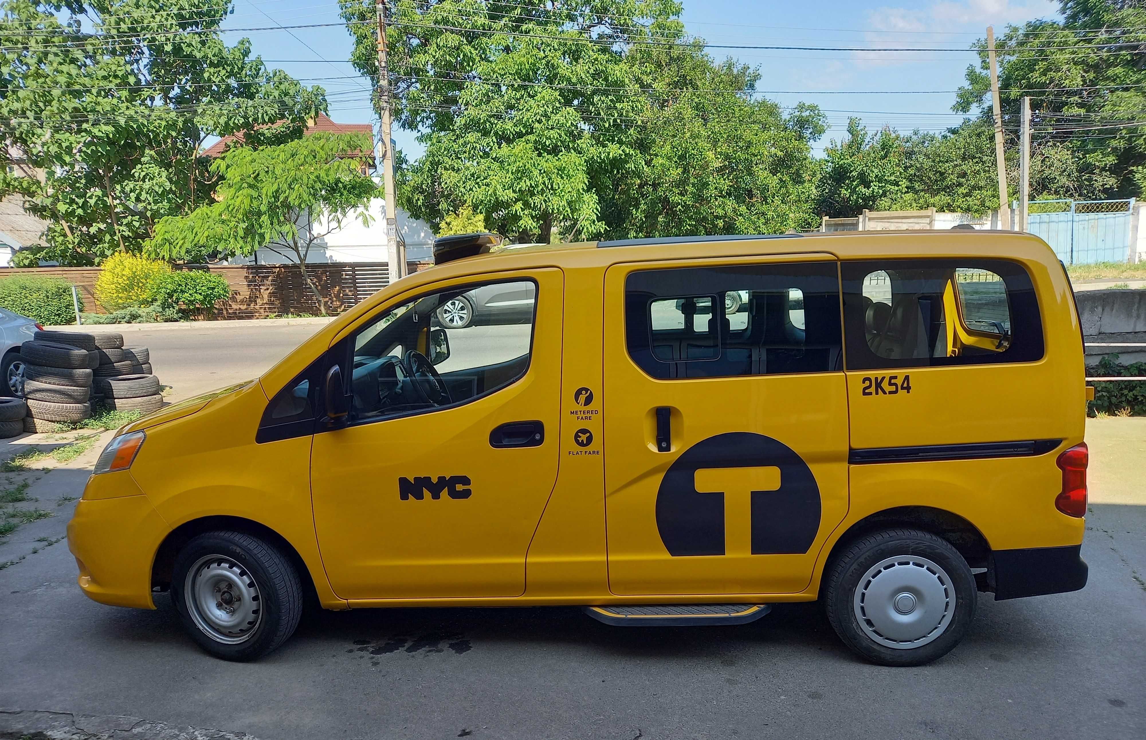 Микроавтобус пассажирский Nissan NV200 Taxi NY