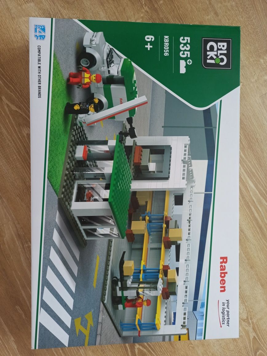 Klocki Blocki RABEN Baza magazynowa 535 el jak lego