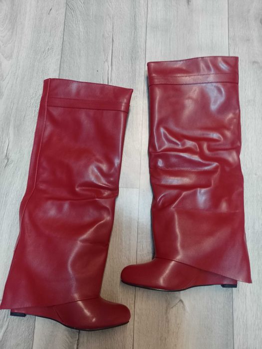 (38/39) Czerwone Kozaki kowbojki na koturnie, NOWE