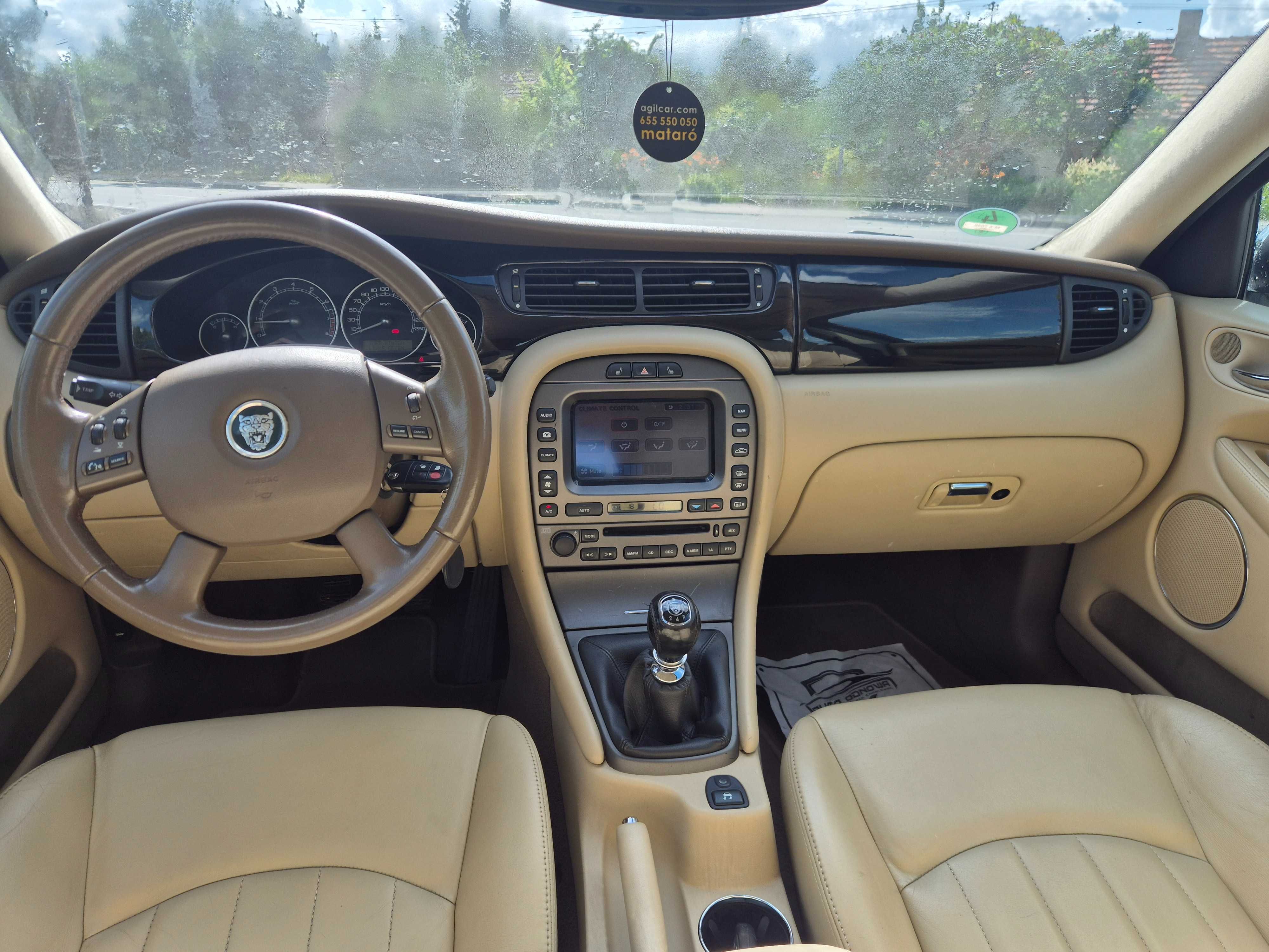 Jaguar X-TYPE niski przebieg, czujniki przód tył, skóra