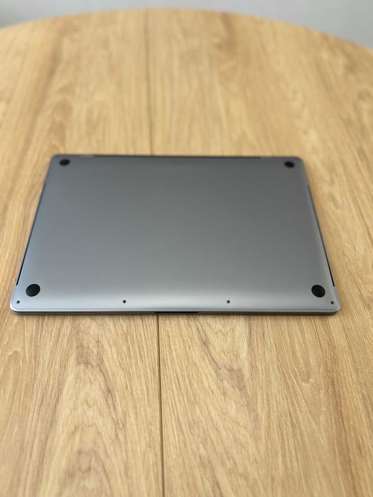 Notebook/Laptop 16" Apple MacBook Pro i9 2,4GHz/32/512/R5300MSpaceGray