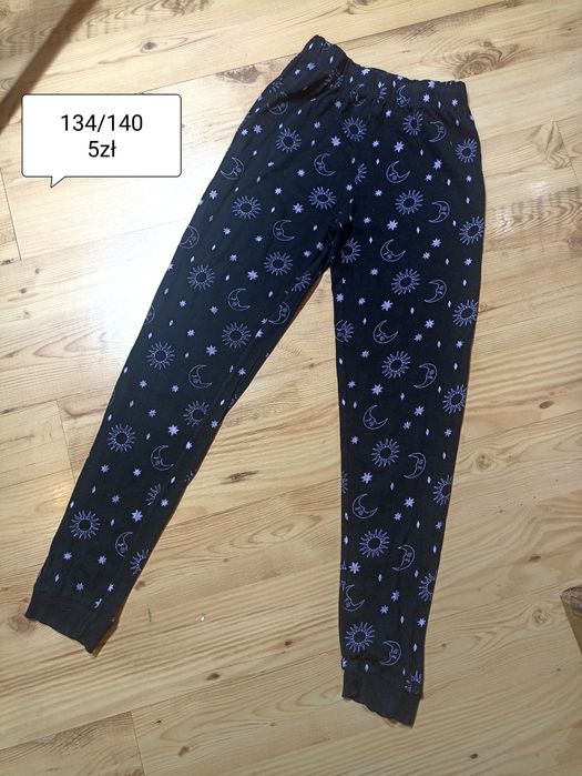 Spodnie rozmiar 134/140