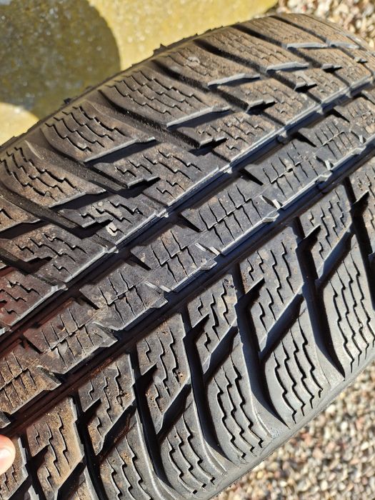 Opony zimowe Nokian 235/ 60/ 18
